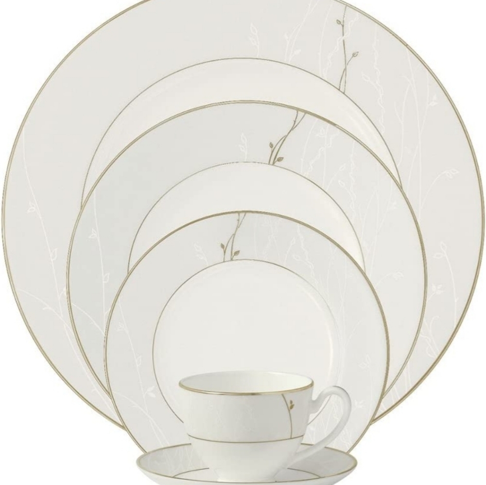 Waterford China - Lisette 5 Pieces Set